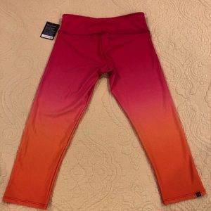 Onzie Ombré Capri Leggings size small/medium